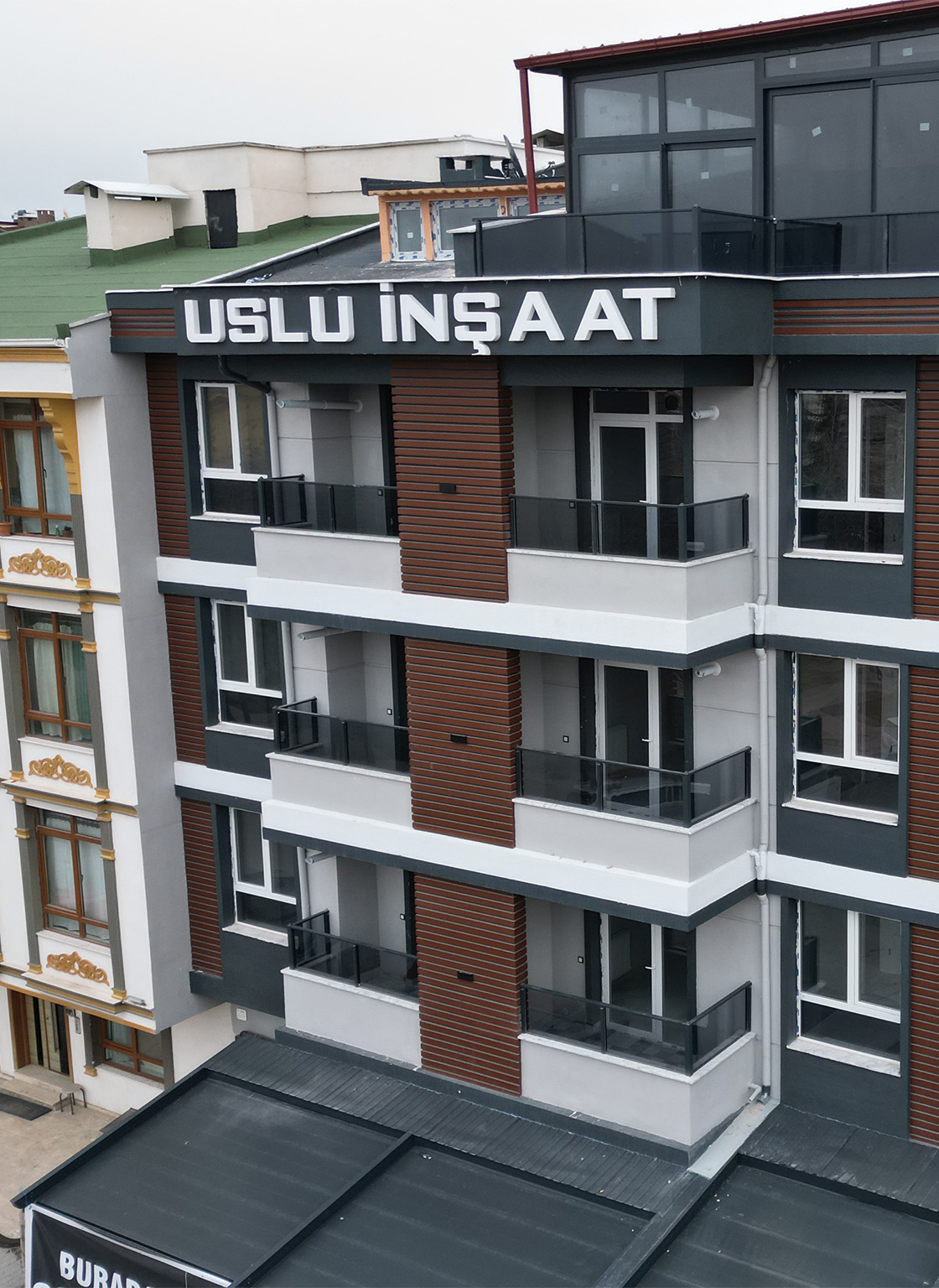 Üniversite Suit